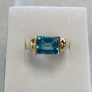 Blue Topaz 14kt Yellow Gold Ring